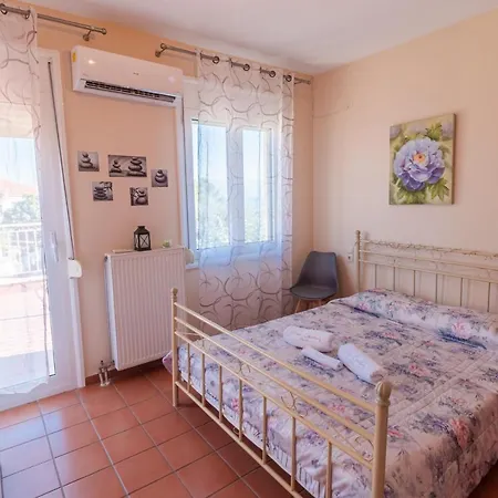 Apartment Marathos Sea View